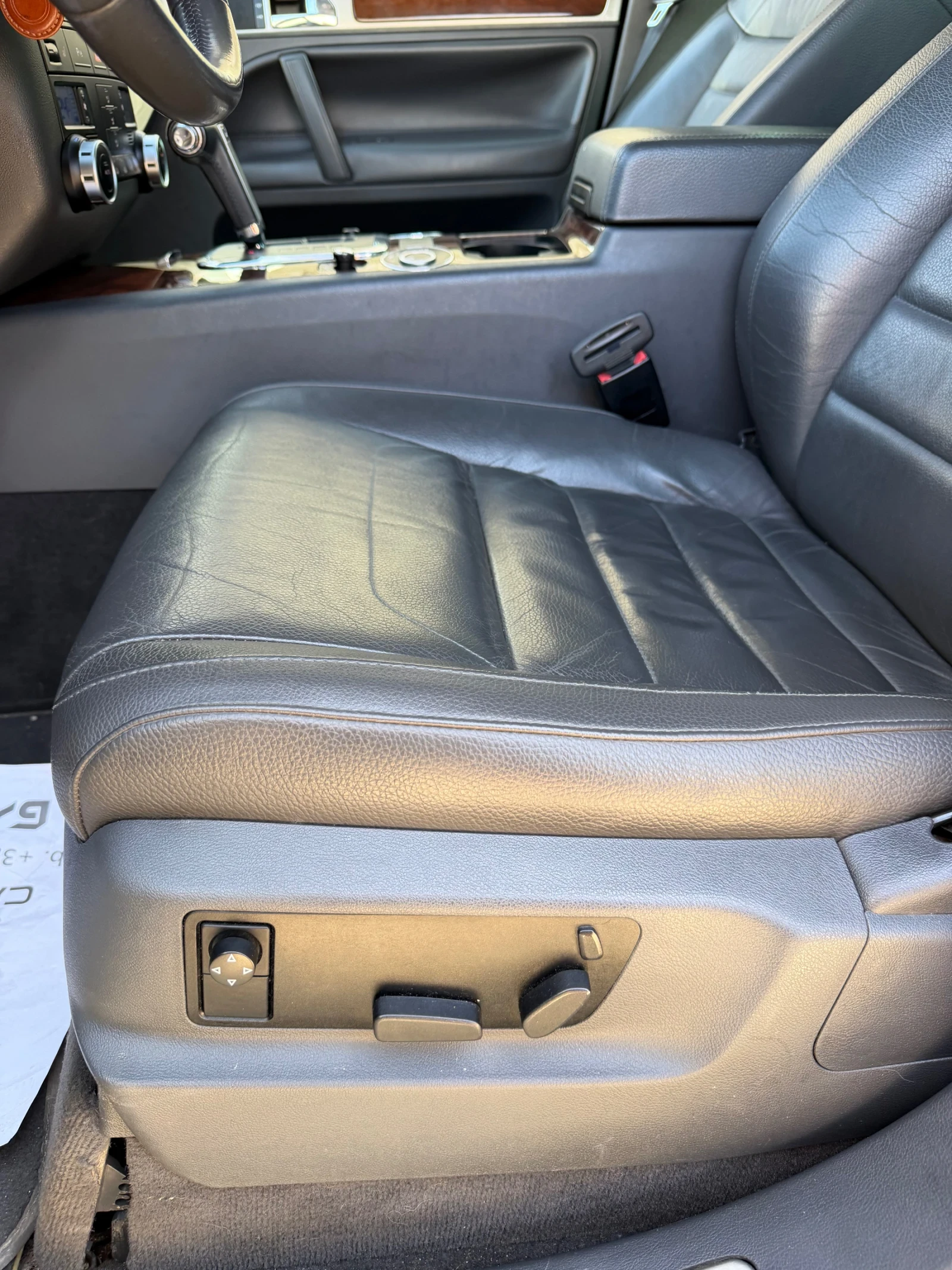 VW Touareg, снимка 10 - Автомобили и джипове - 53940049