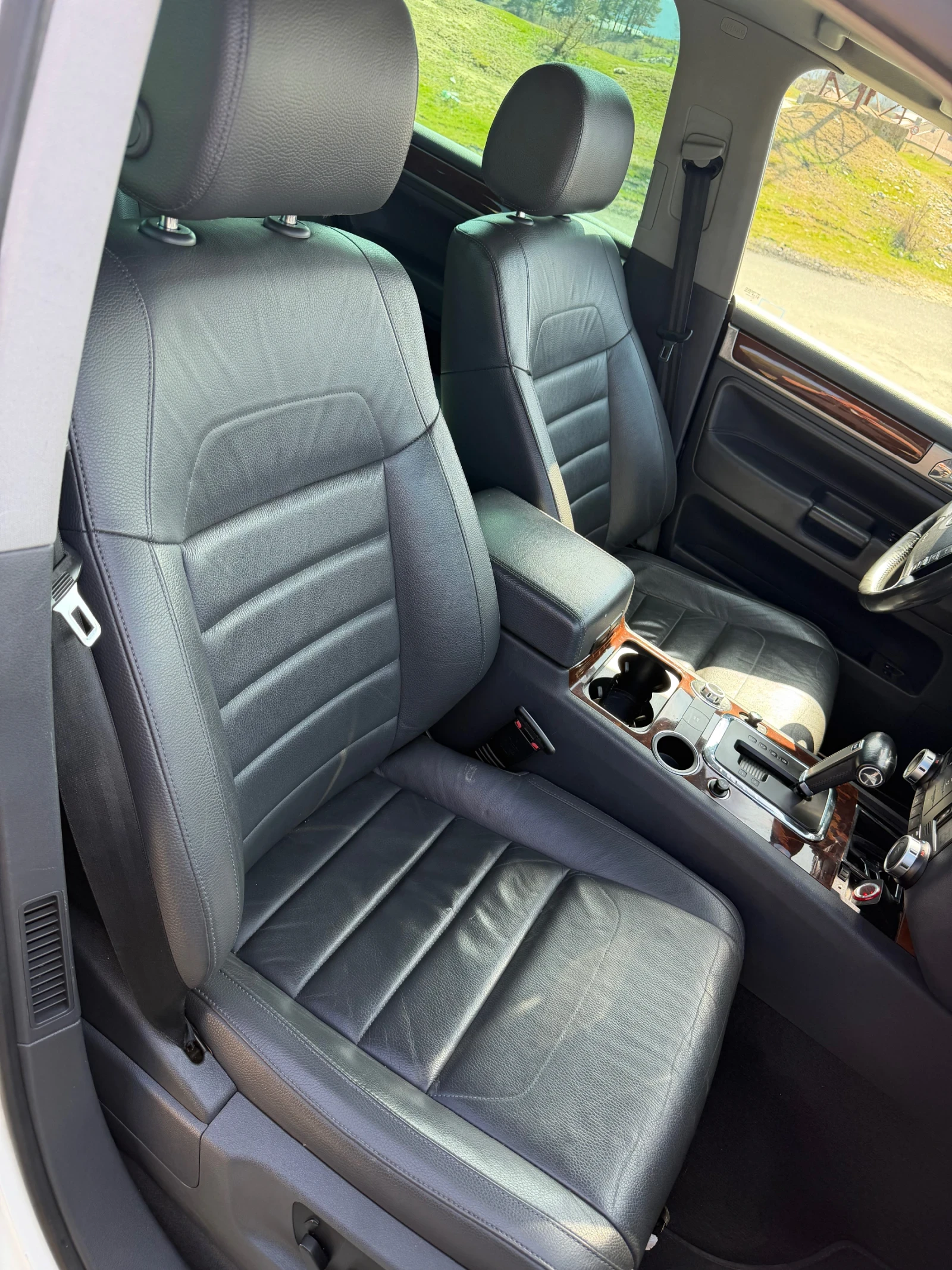 VW Touareg, снимка 7 - Автомобили и джипове - 53940049