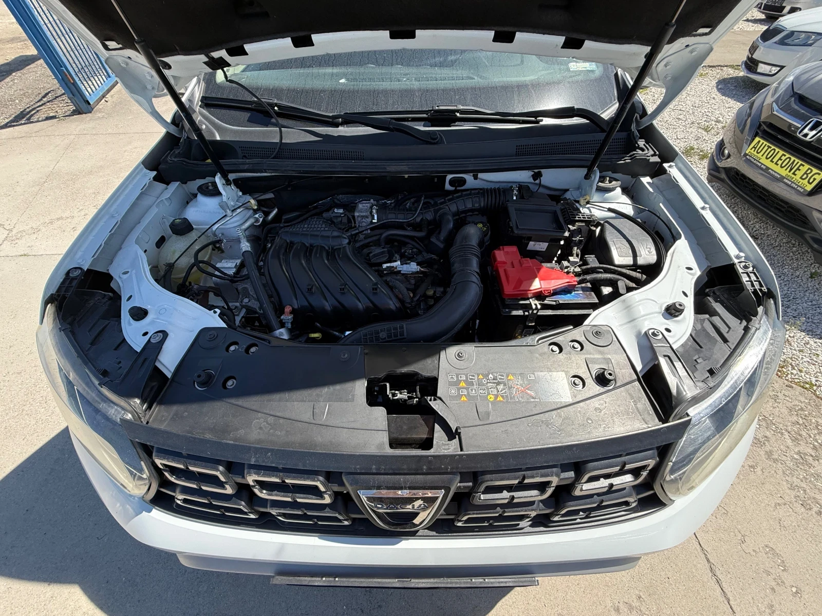 Dacia Duster 1.6 GPL, снимка 16 - Автомобили и джипове - 54720445