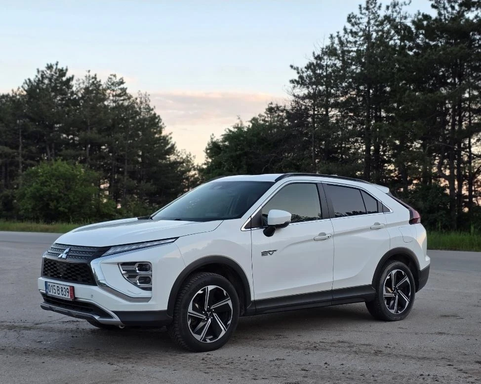 Mitsubishi Eclipse Cross PHEV Фул Екстри , снимка 2 - Автомобили и джипове - 54814357