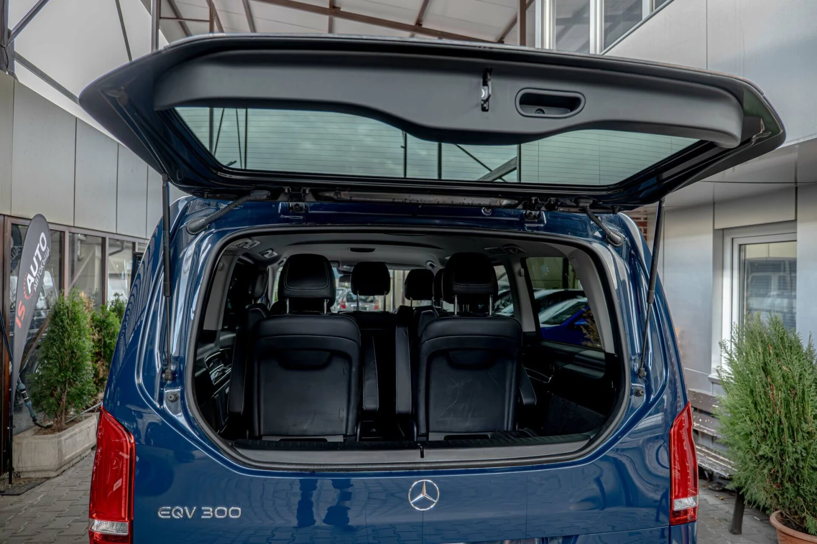Mercedes-Benz EQV 300/LONG/Avantgarde Line/PDC/Thermotronic/100kWh, снимка 15 - Автомобили и джипове - 54896609