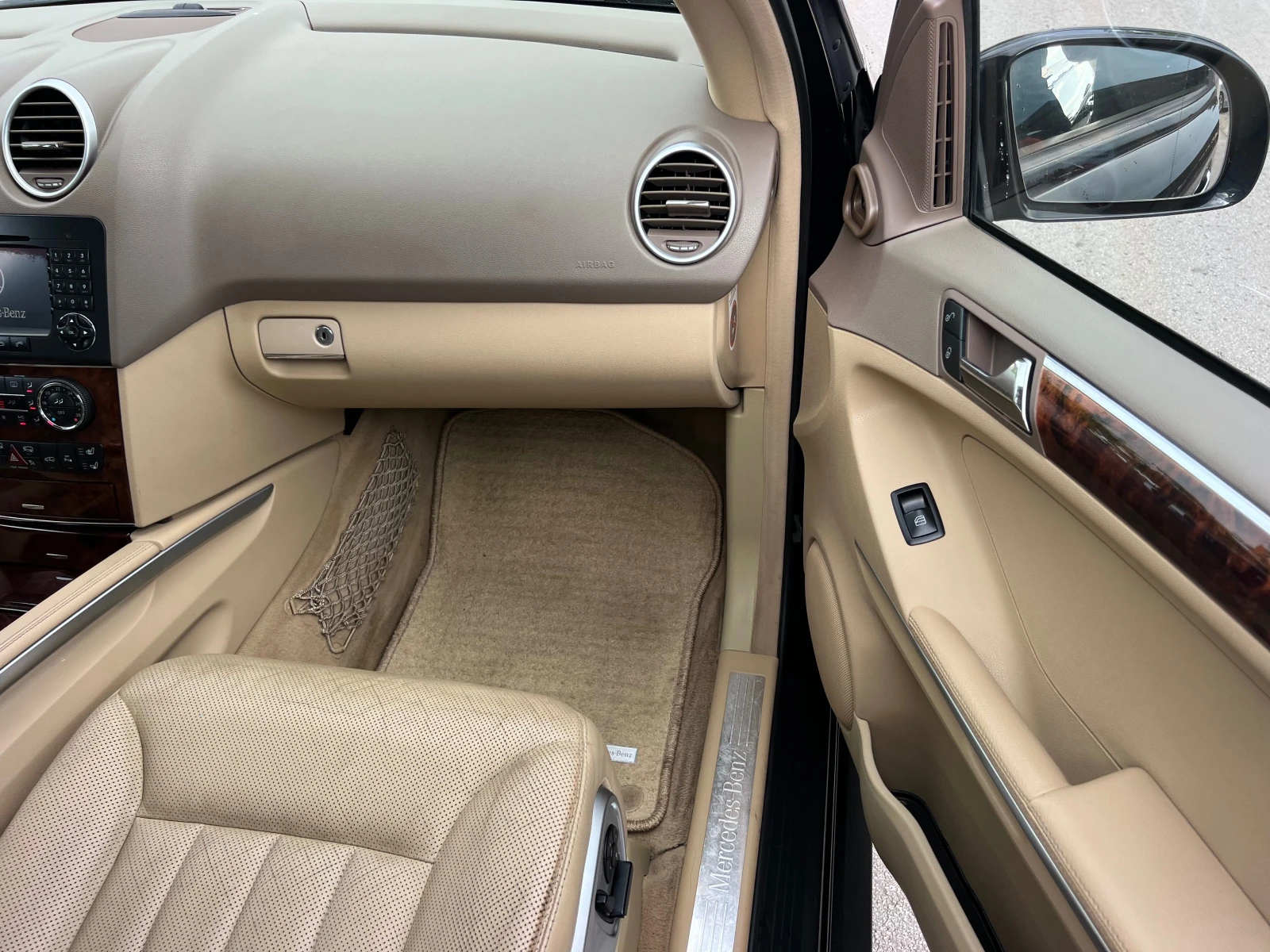 Mercedes-Benz ML 320 4MATIC/XENON/3xTW/OBDUHVANE/MASAJ/PODGREV/FULL/MAX, снимка 14 - Автомобили и джипове - 55075859