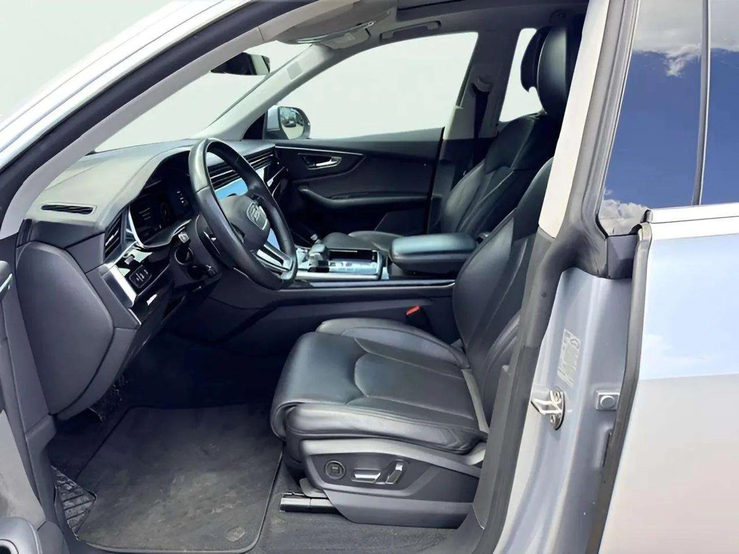 Audi Q8, снимка 7 - Автомобили и джипове - 55203166