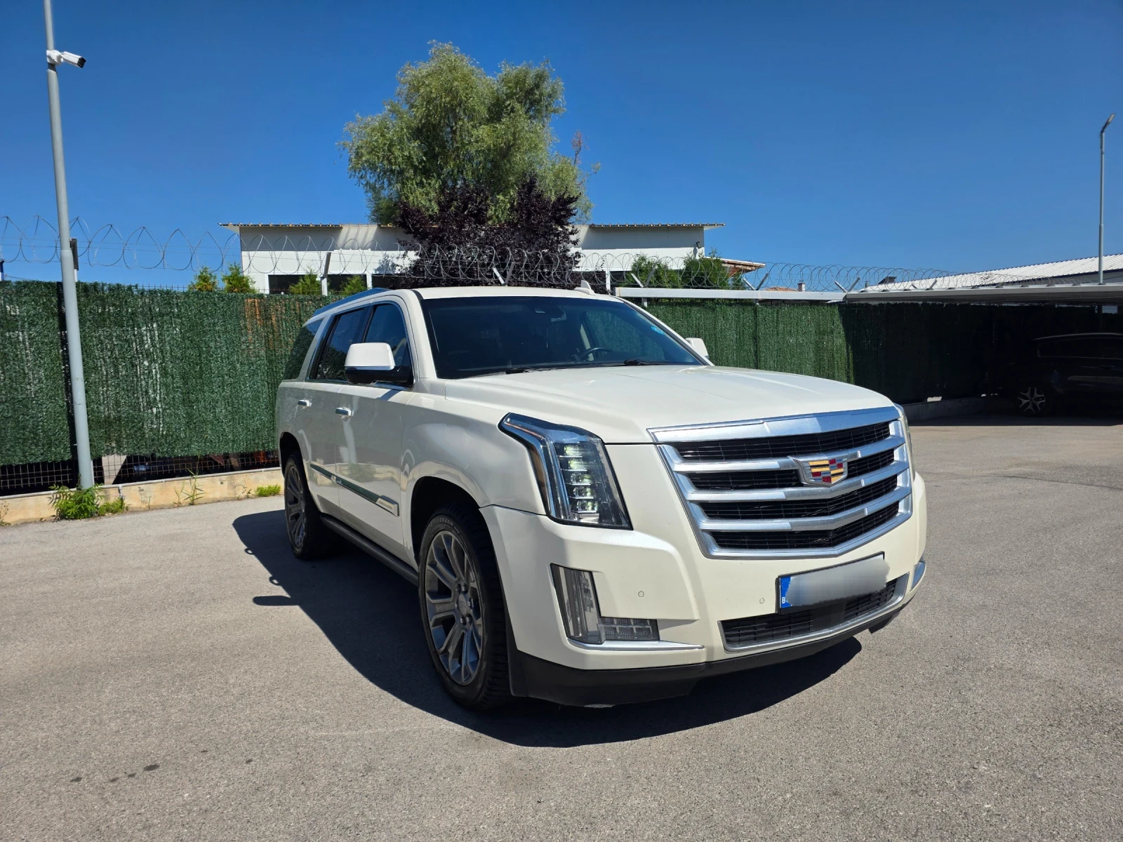 Cadillac Escalade 6.2, снимка 2 - Автомобили и джипове - 55476562