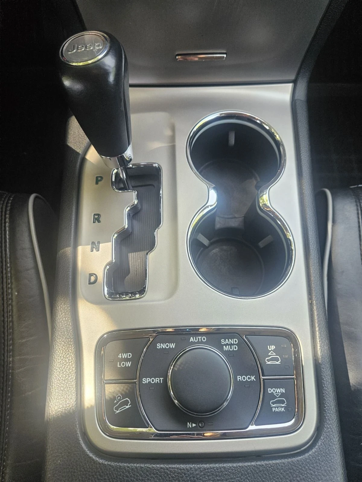 Jeep Grand cherokee 3.0 CRD OVERLAND, снимка 14 - Автомобили и джипове - 55855308