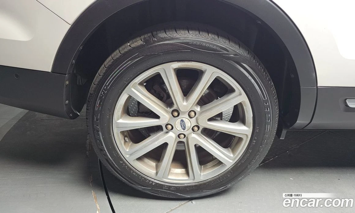 Ford Explorer 2.3 Limited 4WD 5th, снимка 5 - Автомобили и джипове - 55907662