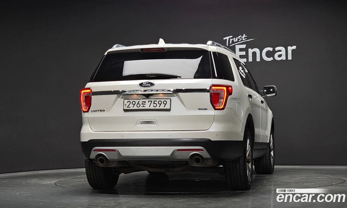 Ford Explorer 2.3 Limited 4WD 5th, снимка 4 - Автомобили и джипове - 55907662