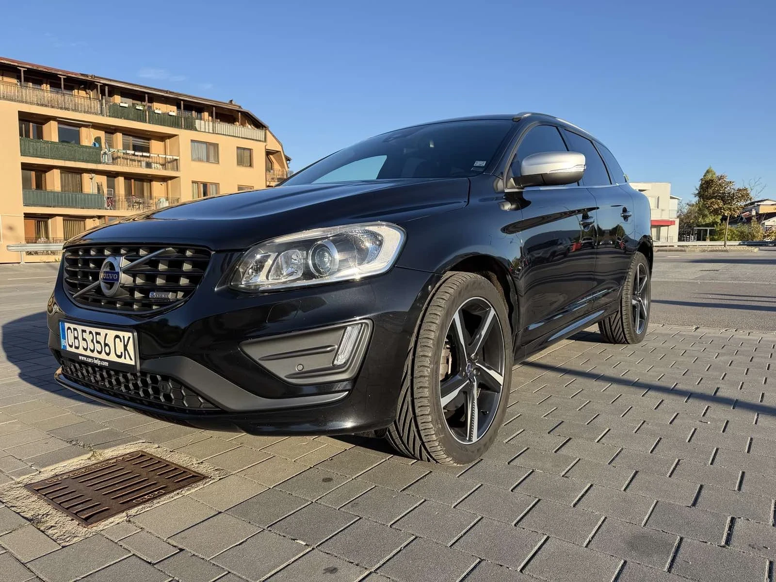 Volvo XC60 Volvo XC60 R-Design 2.4 D4 181 кс 4х4