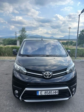 ������ Toyota Proace