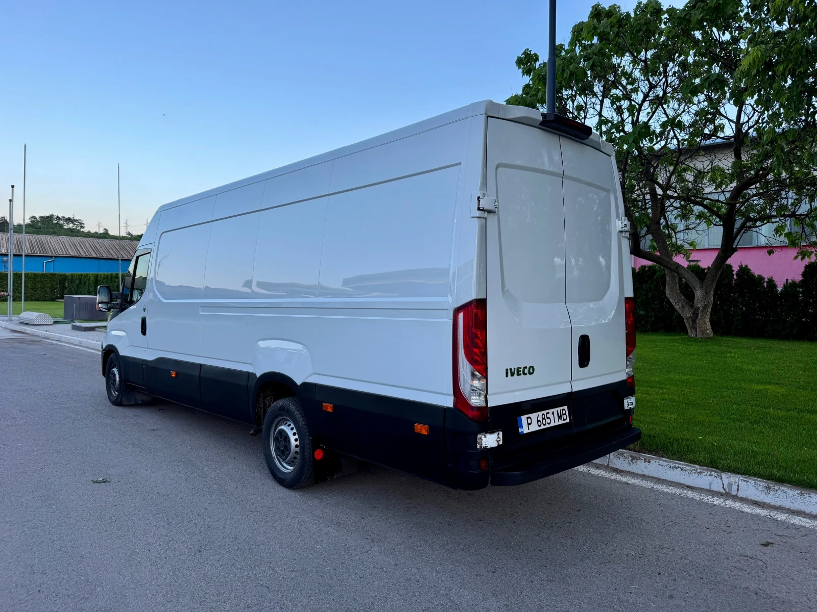 Iveco Daily НАЛИЧЕН!!!МАКСИ!!!КЛИМАТИК!!!ТОП СЪСТОЯНИЕ!!!, снимка 3 - Бусове и автобуси - 54552640