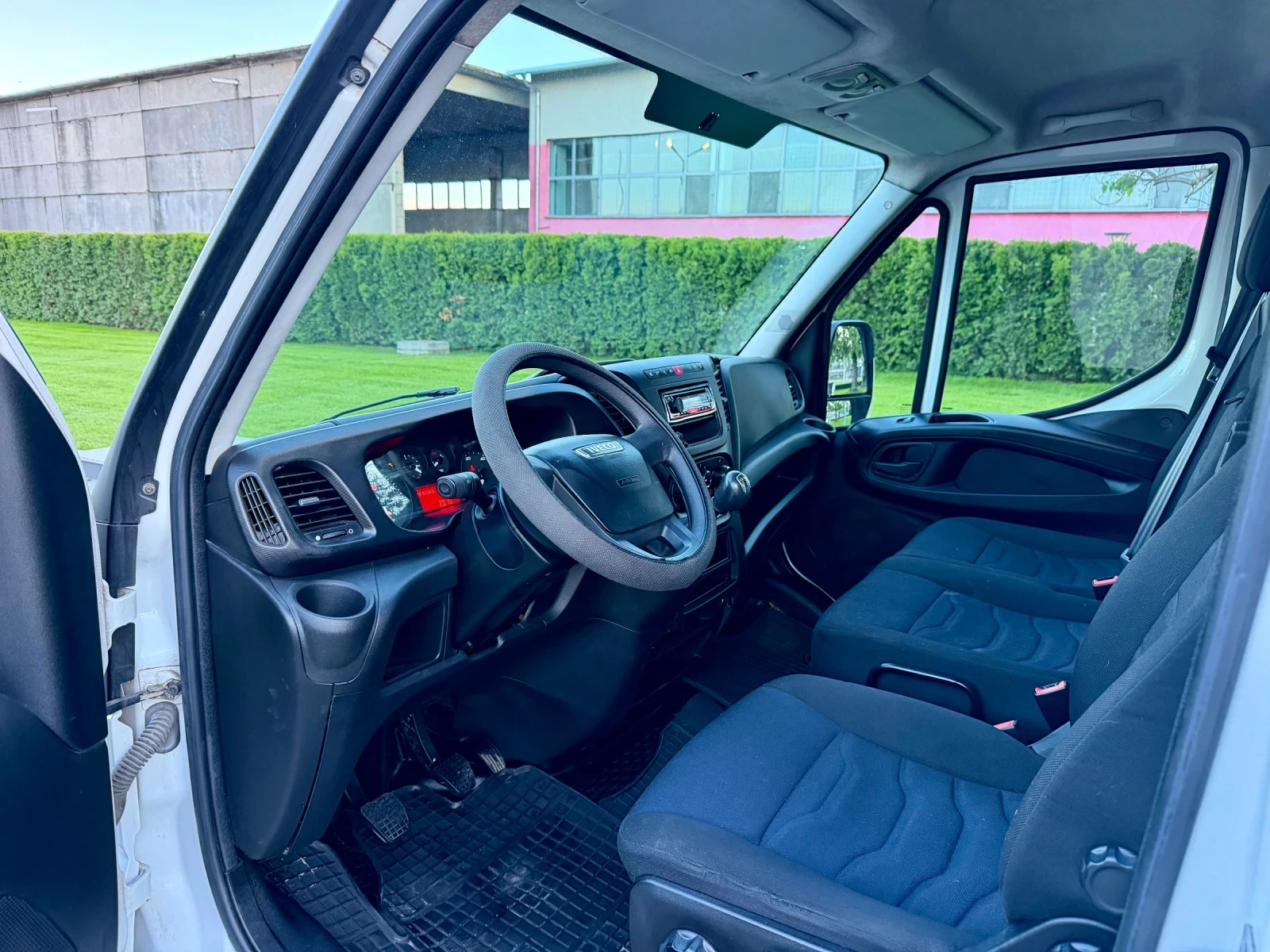 Iveco Daily НАЛИЧЕН!!!МАКСИ!!!КЛИМАТИК!!!ТОП СЪСТОЯНИЕ!!!, снимка 6 - Бусове и автобуси - 54552640