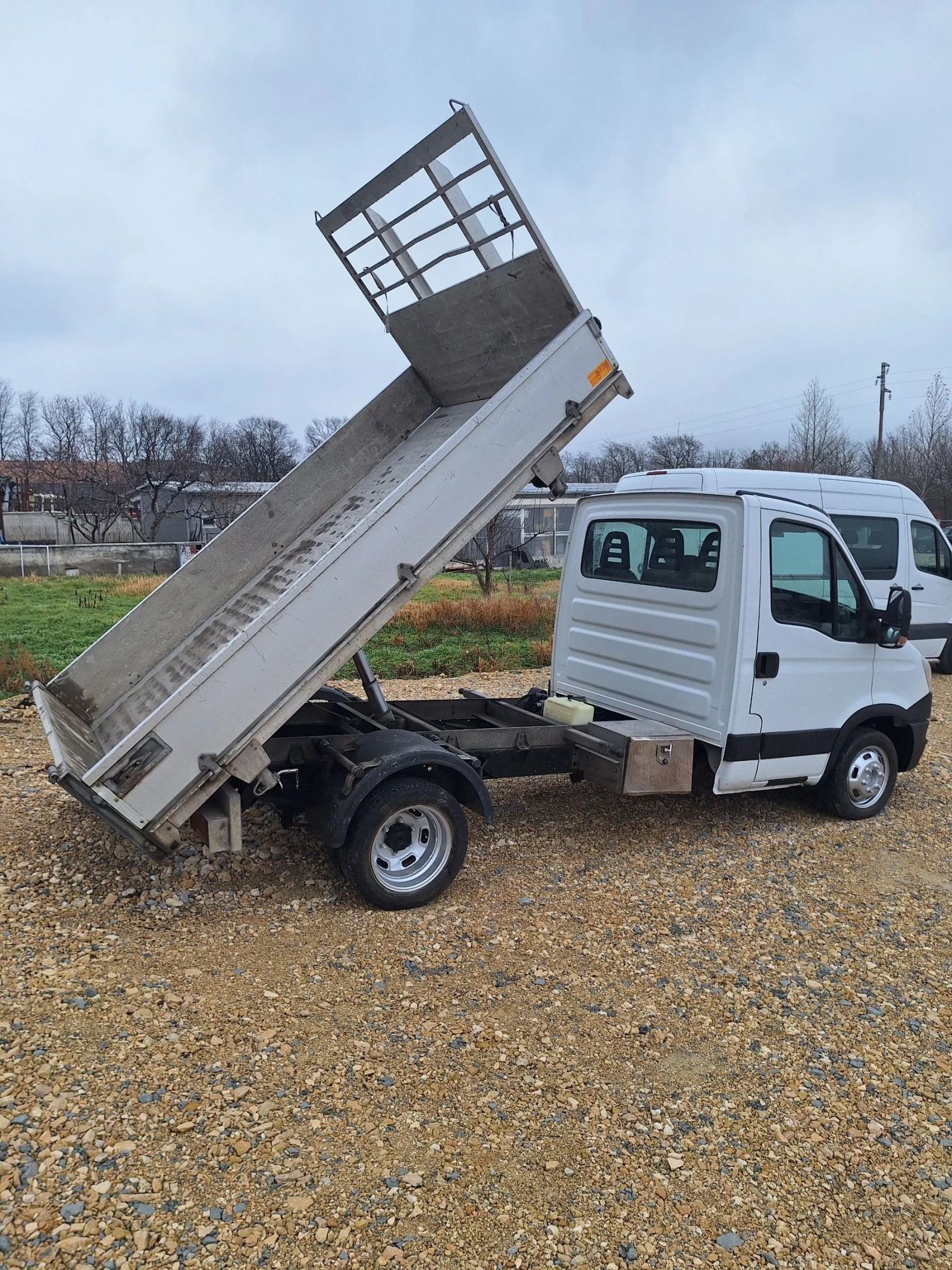Iveco Daily 35/150-3000дизел Внос Швеюцария122хил. км., снимка 7 - Бусове и автобуси - 54735409