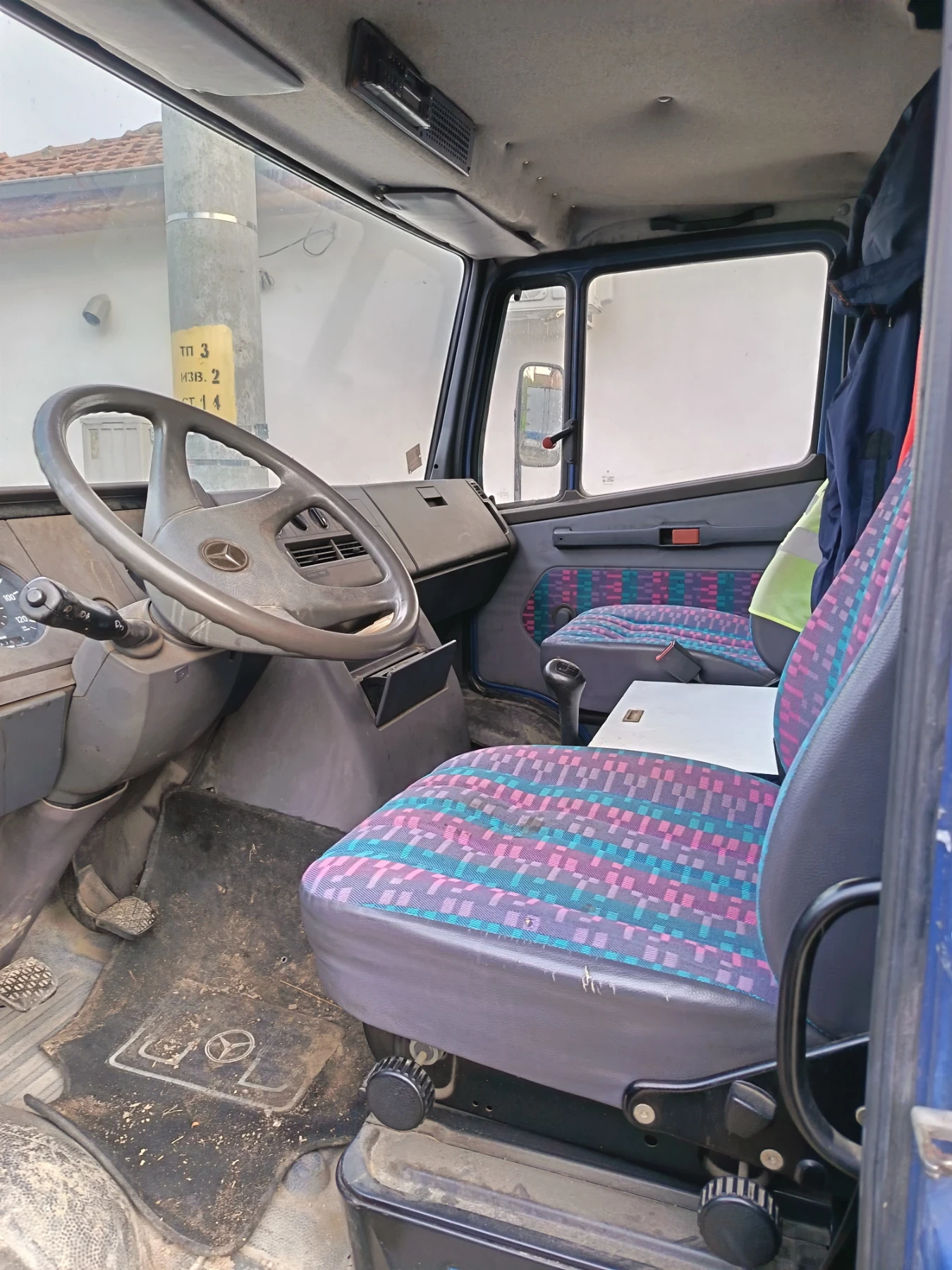 Mercedes-Benz 711  - изображение 7