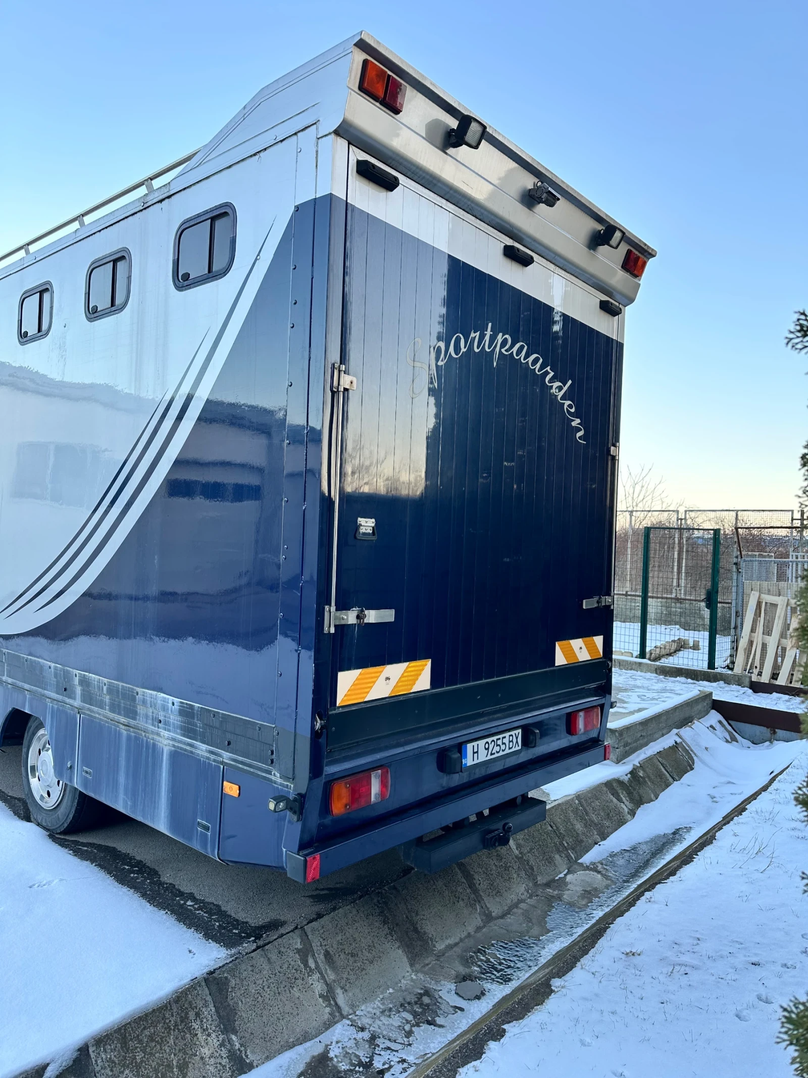 Mercedes-Benz Atego Животновоз - изображение 5