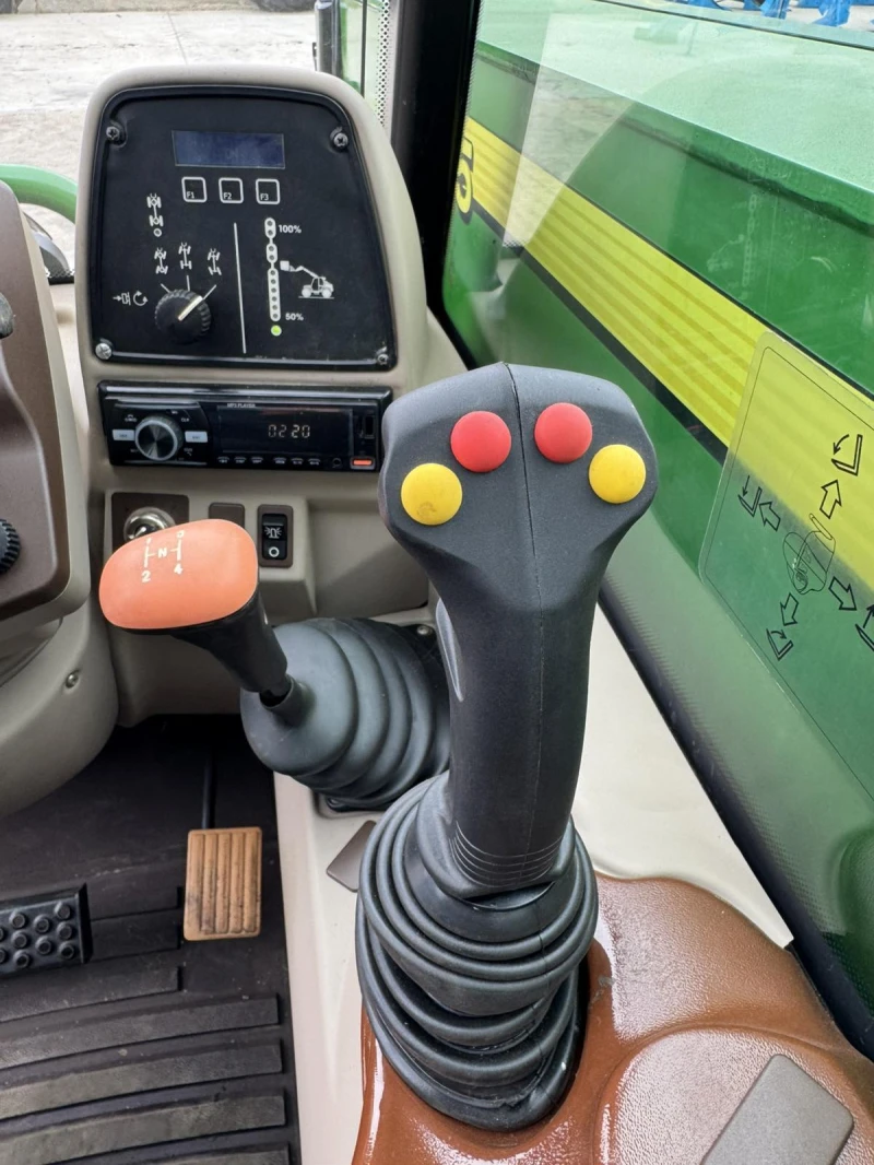 Телескопичен товарач John Deere 3215 - лизинг, снимка 8 - Селскостопанска техника - 51919790