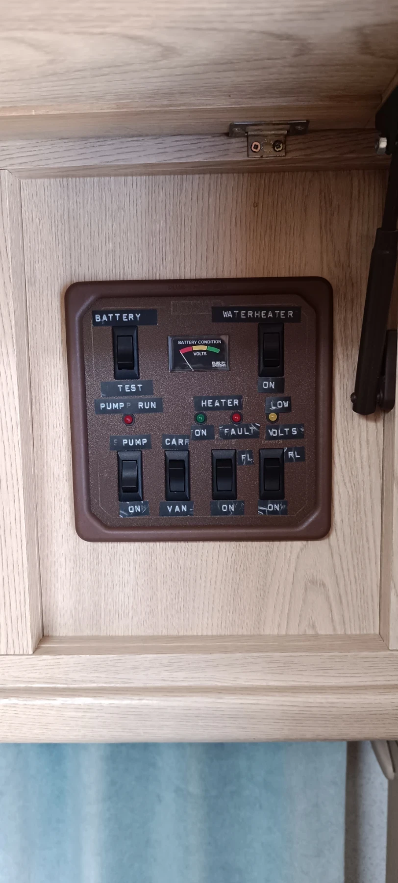 �������� Adria LUNAR ARIVA | Mobile.bg � ����������� 4