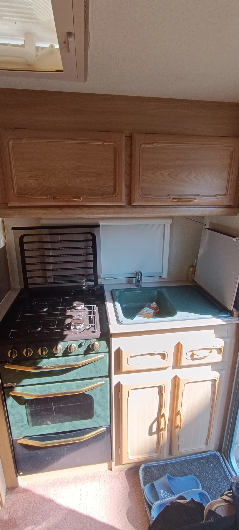 �������� Adria LUNAR ARIVA | Mobile.bg � ����������� 11