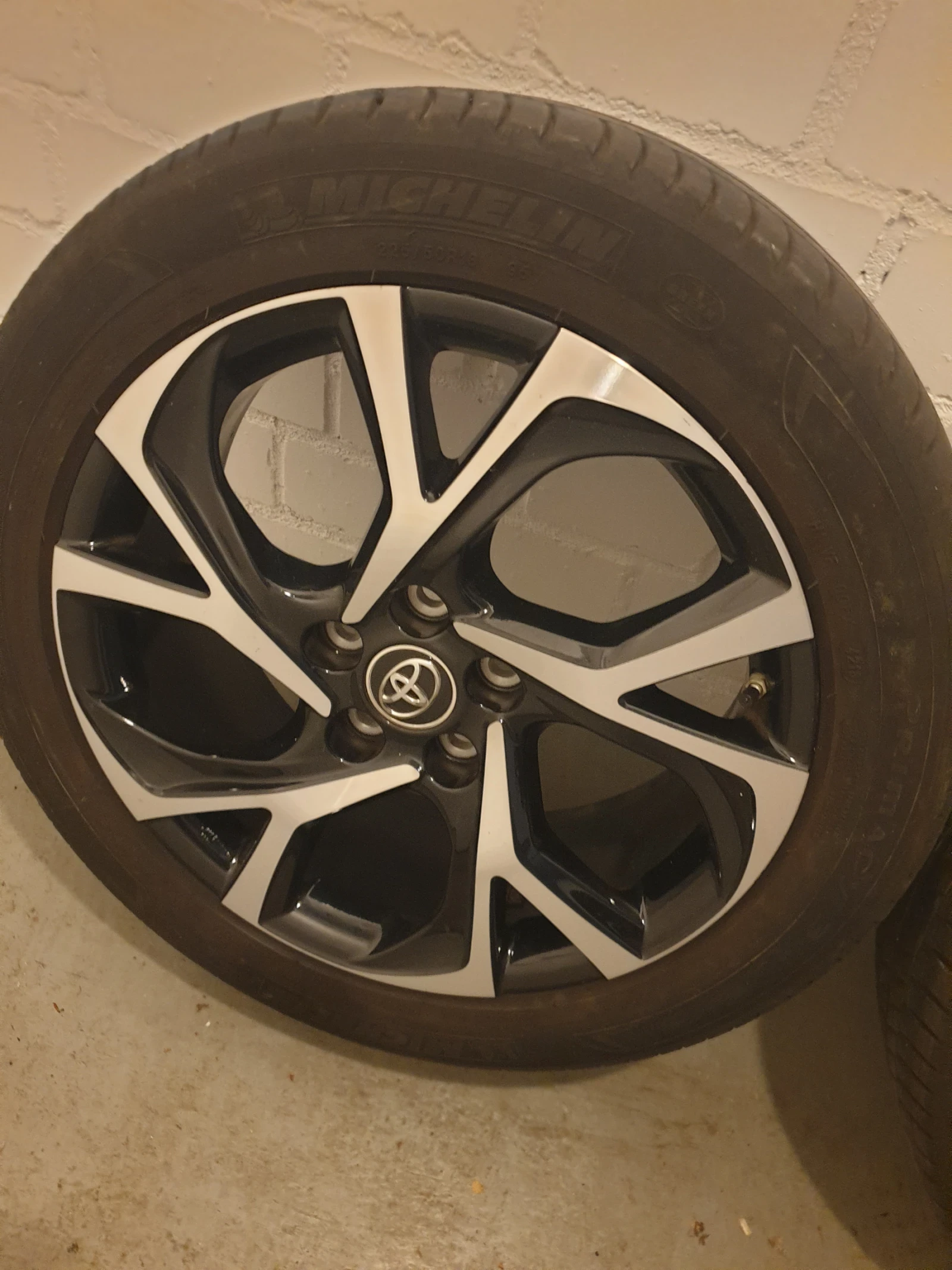 Гуми с джанти Michelin 225/50R18, снимка 5 - Гуми и джанти - 55168170