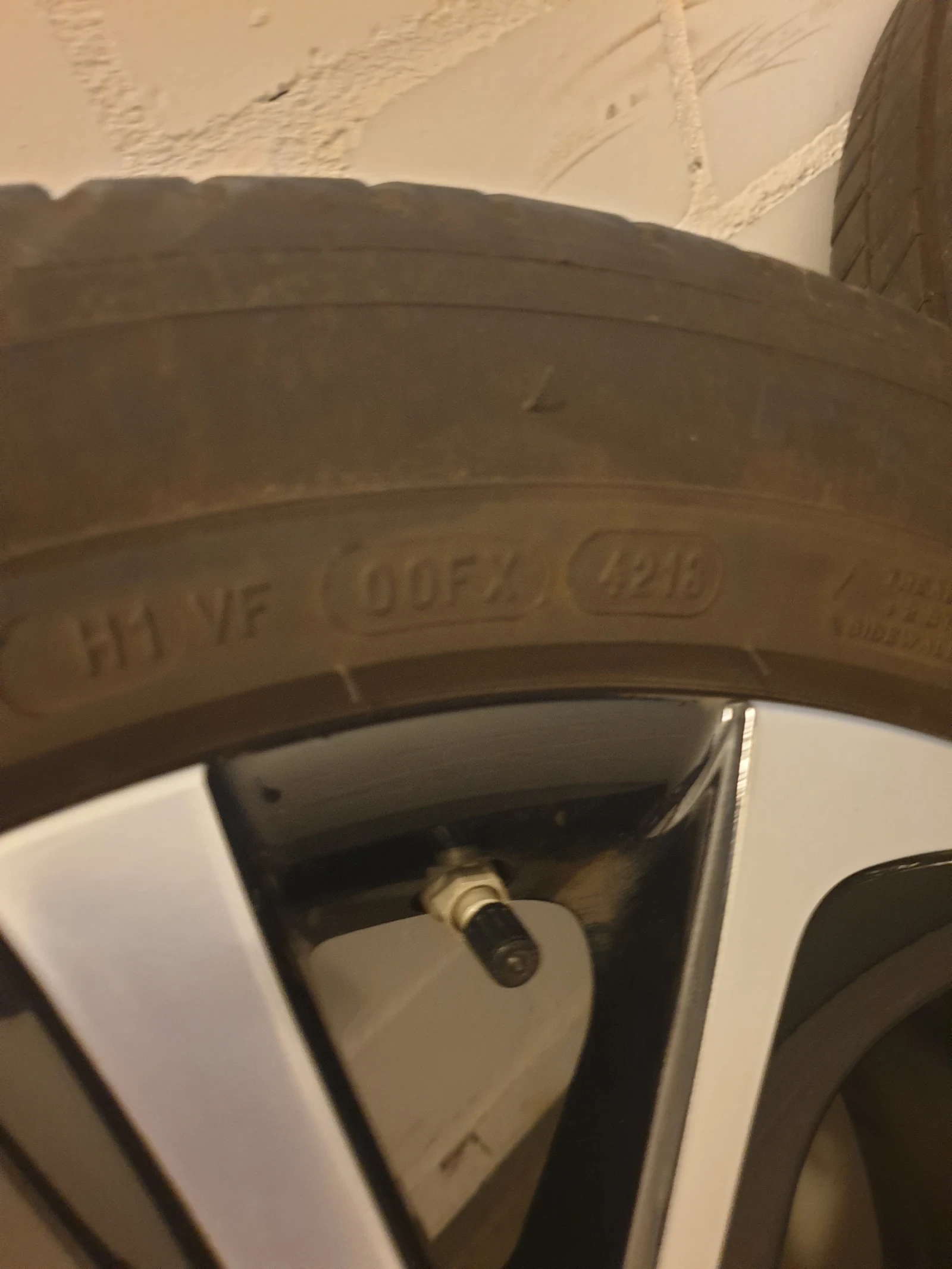 Гуми с джанти Michelin 225/50R18, снимка 7 - Гуми и джанти - 55168170