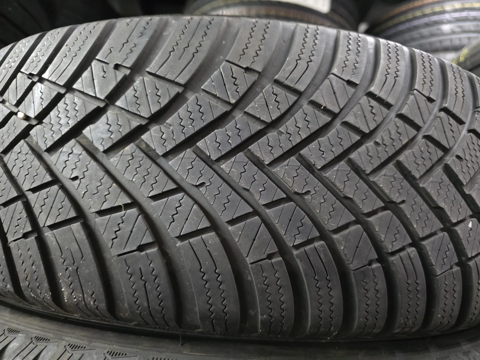 ���� 205/60R16 | Mobile.bg � ����������� 2