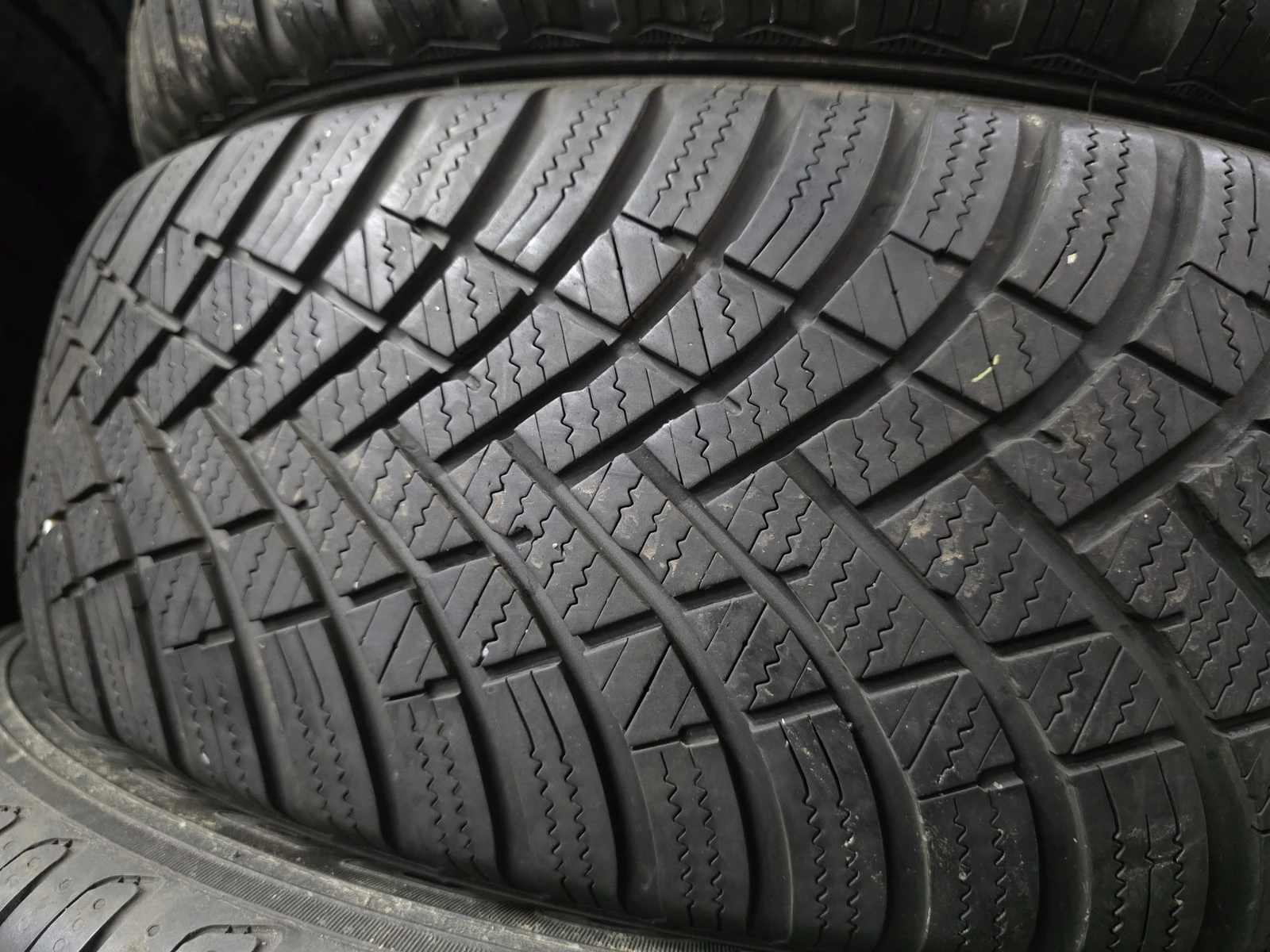 Гуми Зимни 205/60R16