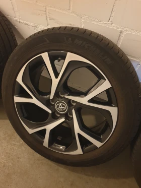 ���� � ������ 225/50R18 �� Toyota | Mobile.bg � ����� ������ 4