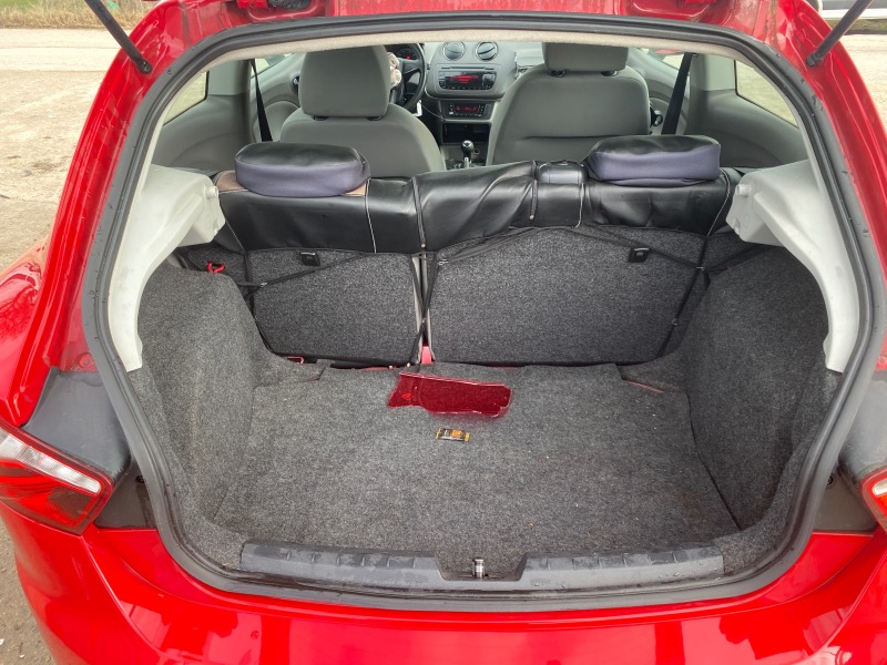 Seat Ibiza 1.2i, снимка 12 - Автомобили и джипове - 45100159