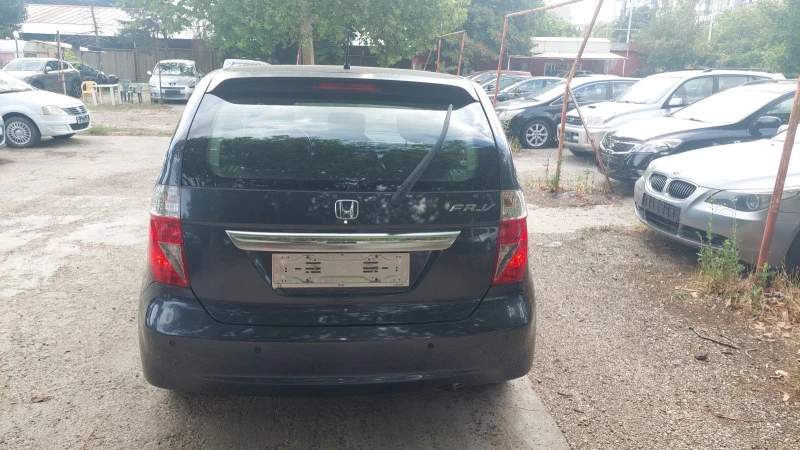 Honda Fr-v 1.7 Газ/Бензин, снимка 5 - Автомобили и джипове - 46739529