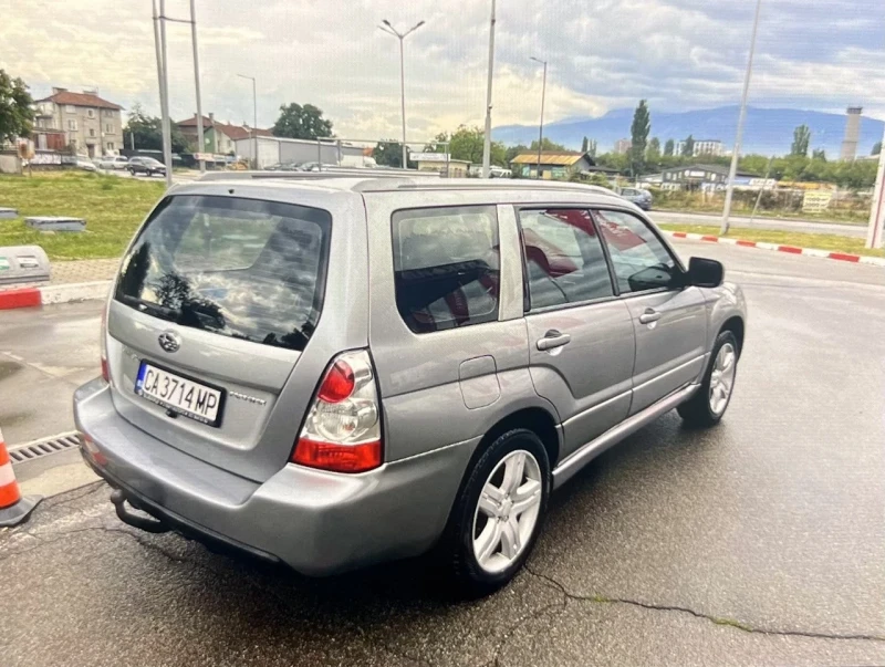 Subaru Forester, снимка 8 - Автомобили и джипове - 47725627