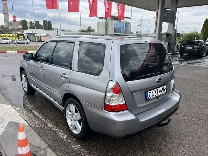 Subaru Forester, снимка 6 - Автомобили и джипове - 47725627