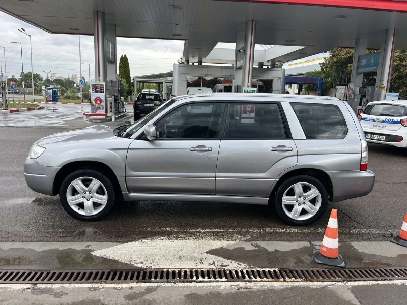 Subaru Forester, снимка 5 - Автомобили и джипове - 47725627