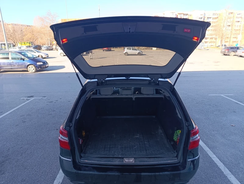 Mercedes-Benz E 250, снимка 9 - Автомобили и джипове - 49272343