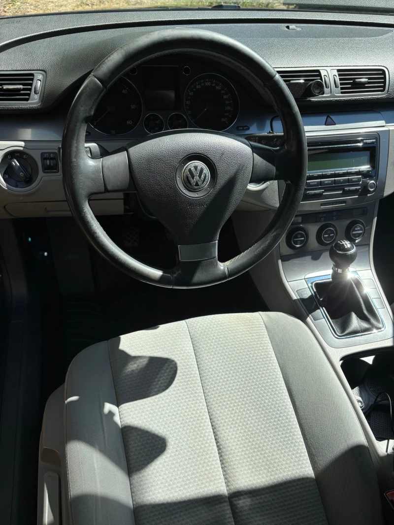 VW Passat, снимка 5 - Автомобили и джипове - 52508277