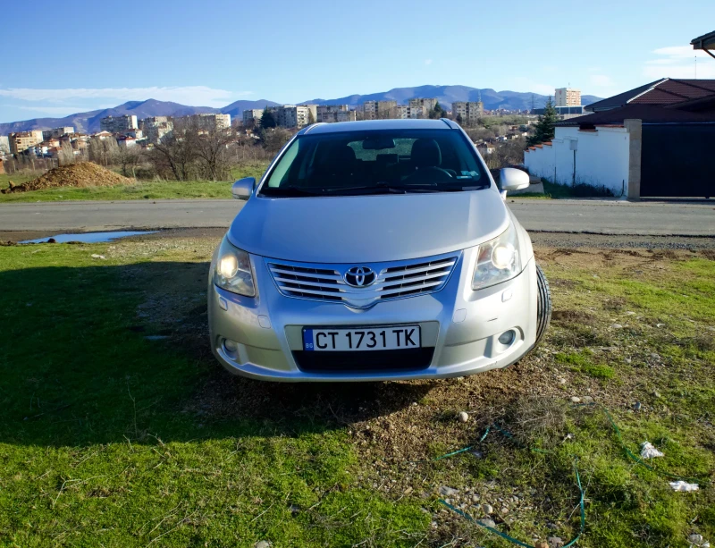 Toyota Avensis 1.6, снимка 4 - Автомобили и джипове - 53045742