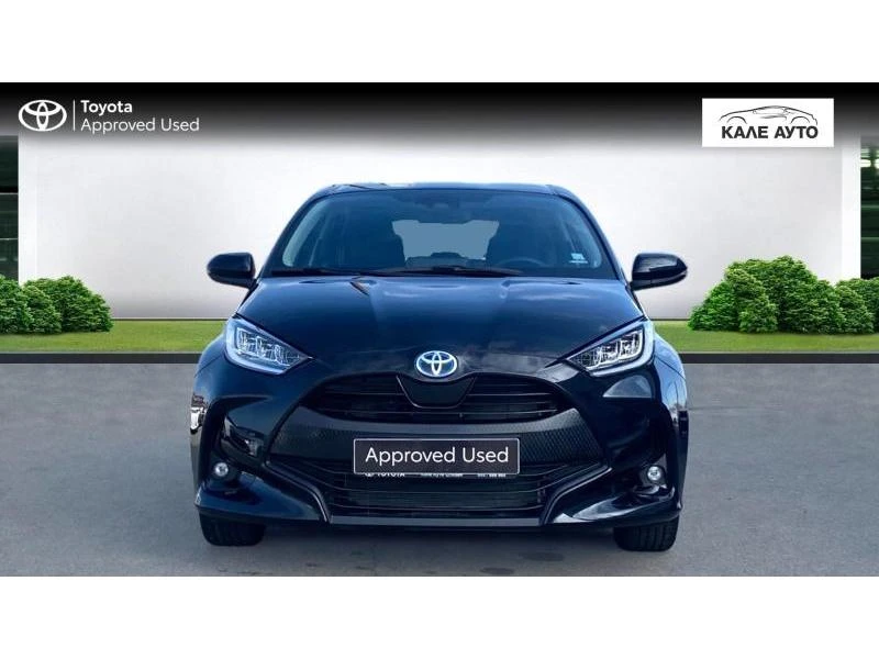 Toyota Yaris 1.5 HSD Chic Plus, снимка 5 - Автомобили и джипове - 49189018