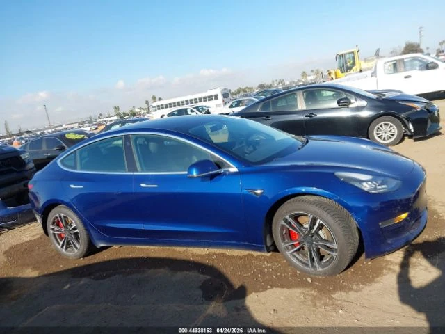 Tesla Model 3 Long Range / Performance, снимка 11 - Автомобили и джипове - 54489335