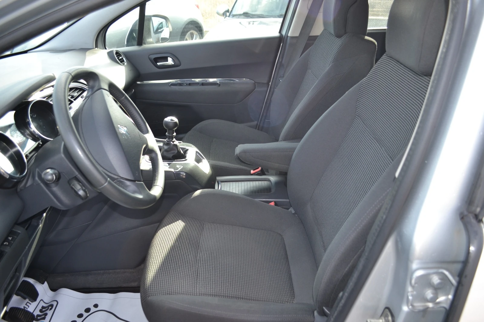 Peugeot 5008 1.6HDI | Mobile.bg — изображение 13
