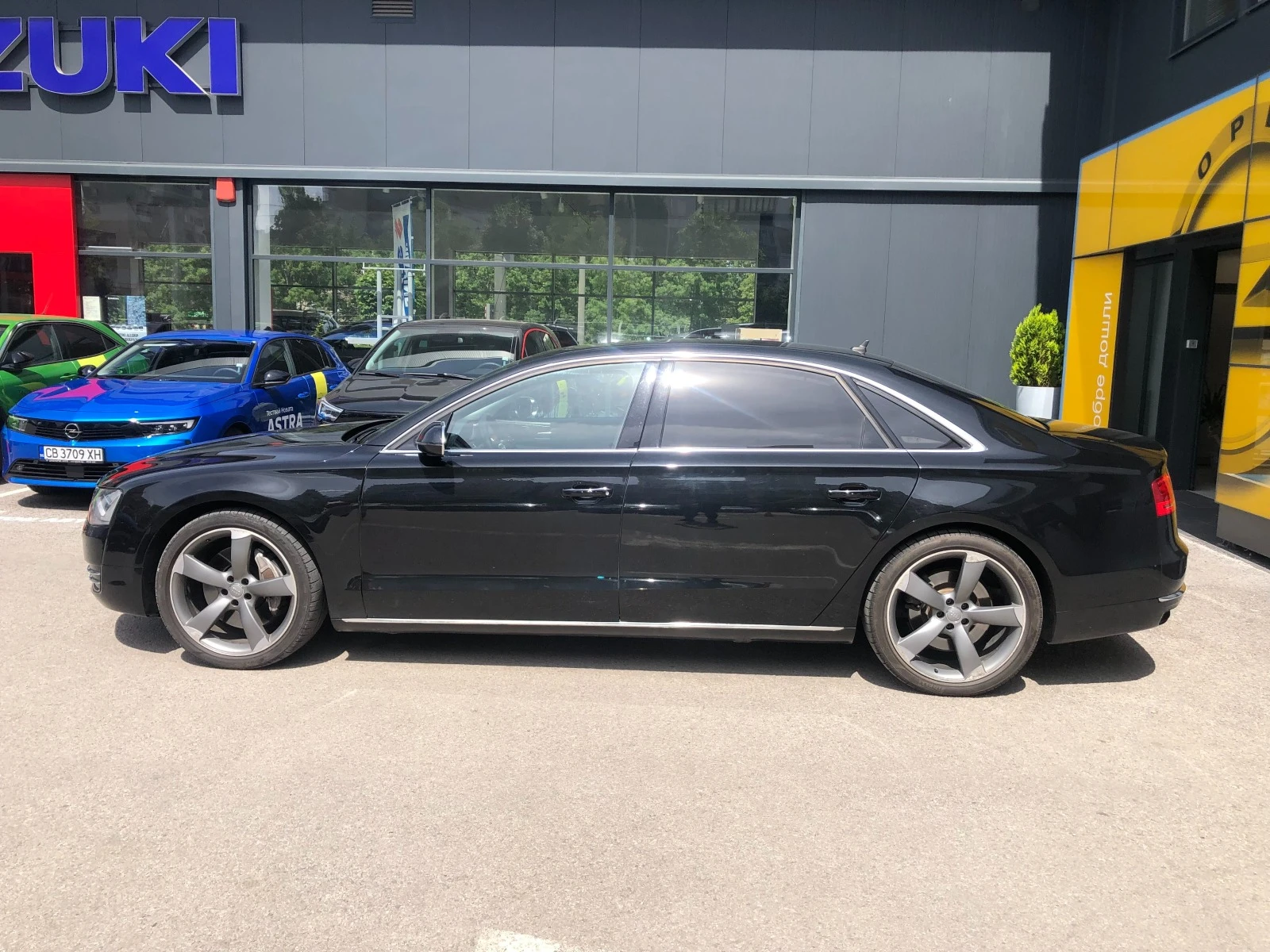 Audi A8 A8 L 4.2 TDI  - изображение 3