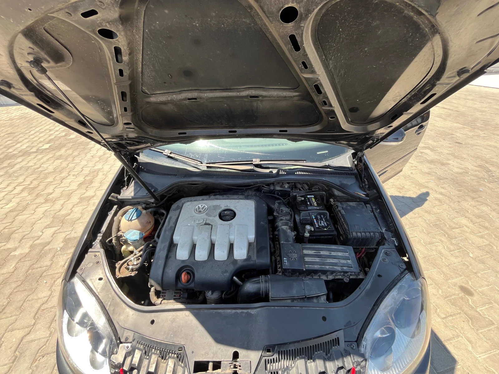 VW Golf 2.0tdi - изображение 8