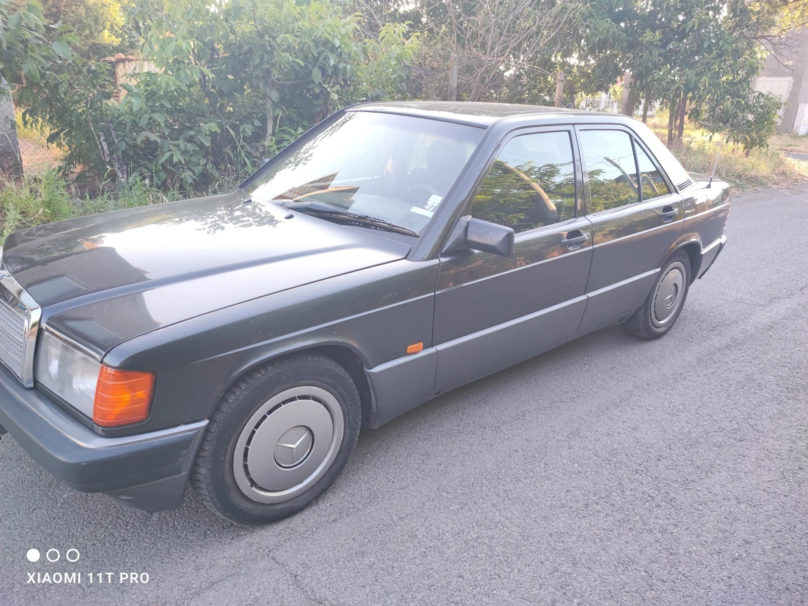 Mercedes-Benz 190 E - изображение 7