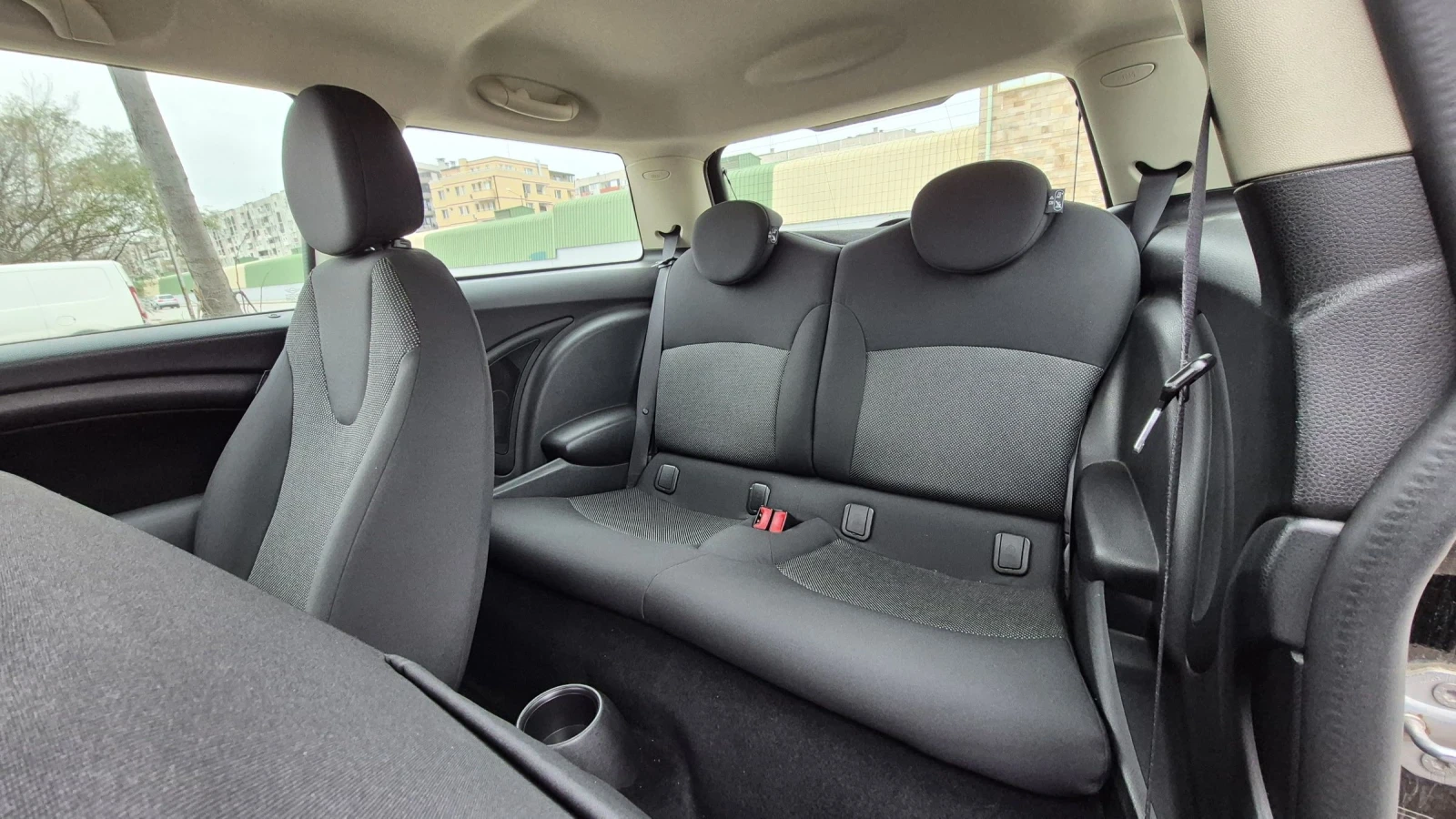 Mini One 1.6i* 74hp* FACE* 120000km* 2011* *  | Mobile.bg   13