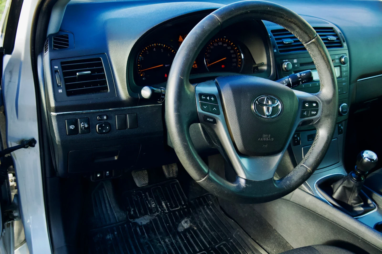 Toyota Avensis 1.6 | Mobile.bg � ����������� 15