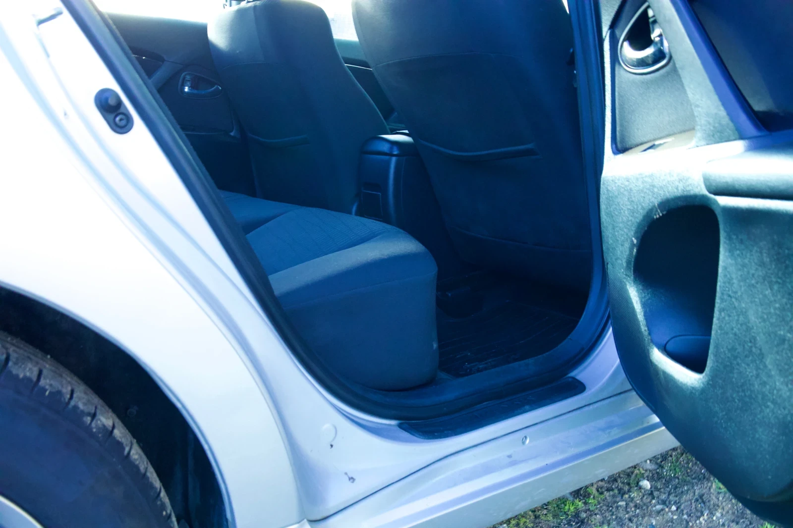 Toyota Avensis 1.6 | Mobile.bg � ����������� 13