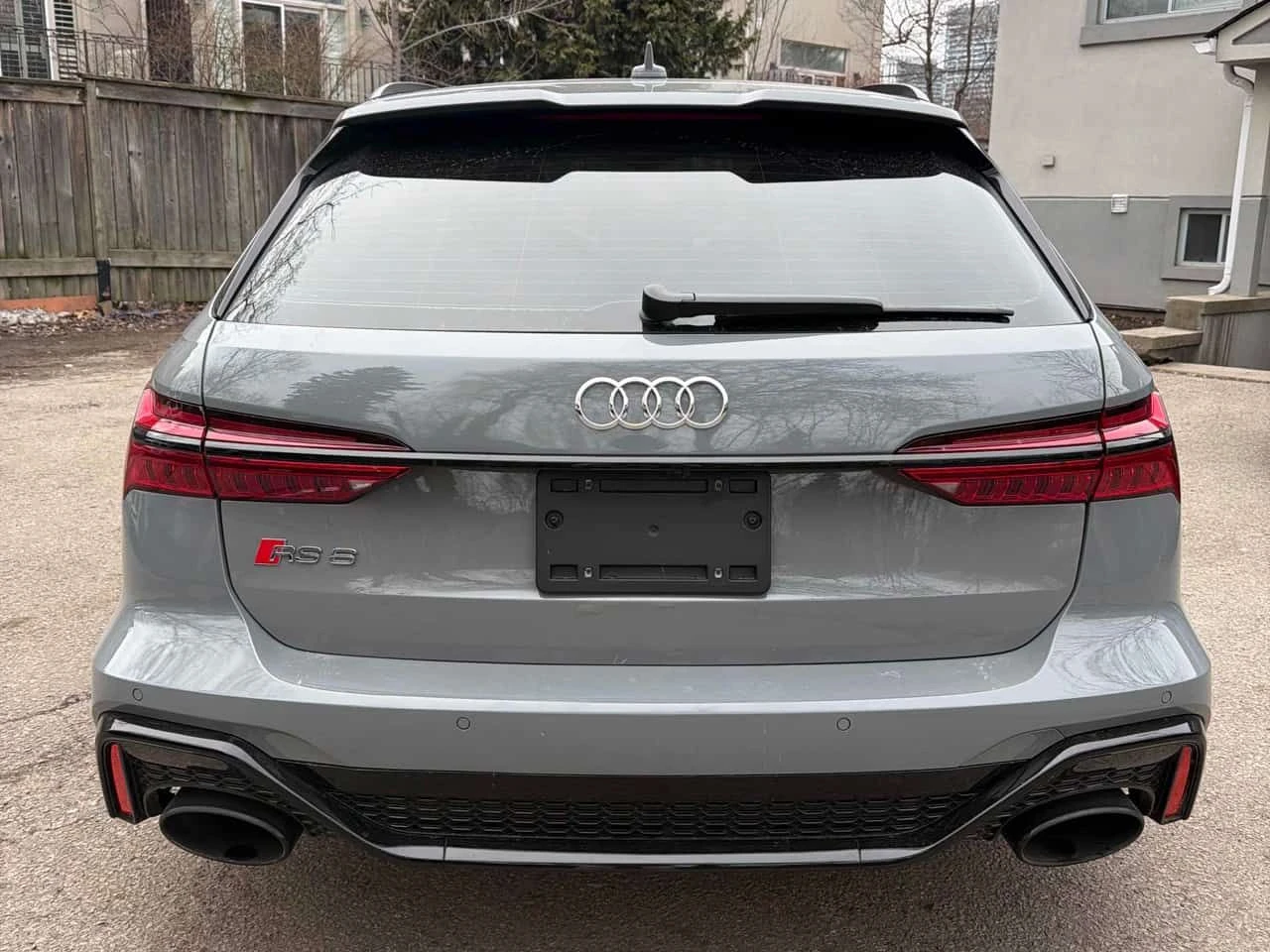 Audi Rs6 4.0 TFSI/CARFAX/B&O/ОБДУХВАНЕ/HUD/DIS/360, снимка 5 - Автомобили и джипове - 53981461