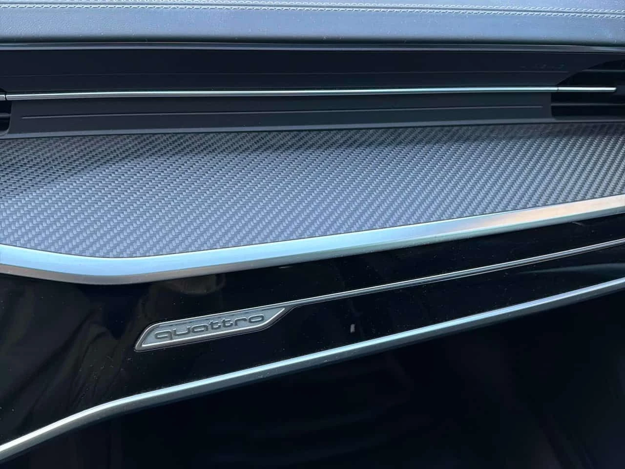 Audi Rs6 4.0 TFSI/CARFAX/B&O/ОБДУХВАНЕ/HUD/DIS/360, снимка 12 - Автомобили и джипове - 53981461