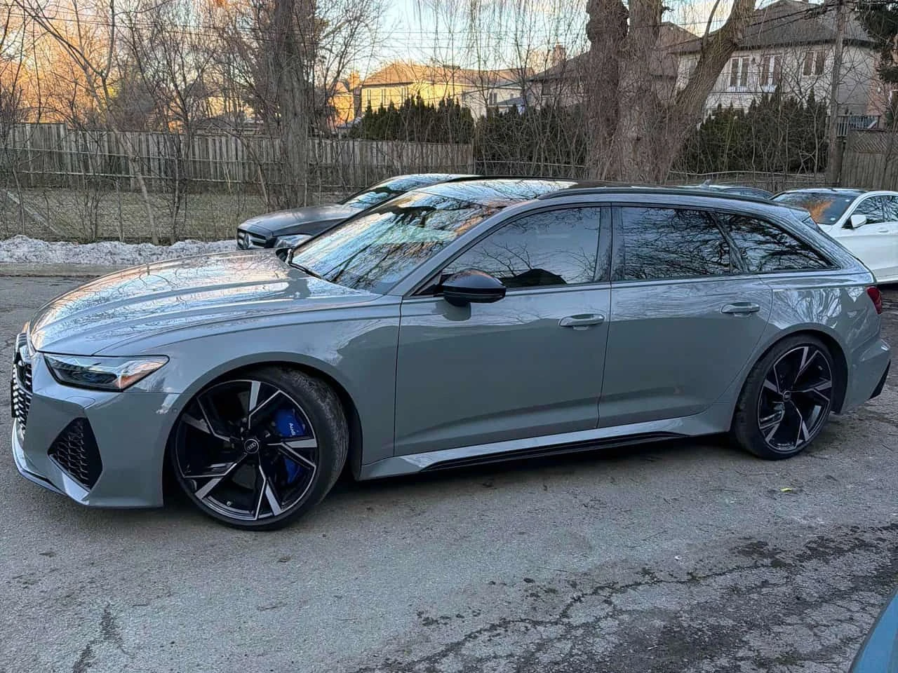 Audi Rs6 4.0 TFSI/CARFAX/B&O/ОБДУХВАНЕ/HUD/DIS/360, снимка 3 - Автомобили и джипове - 53981461