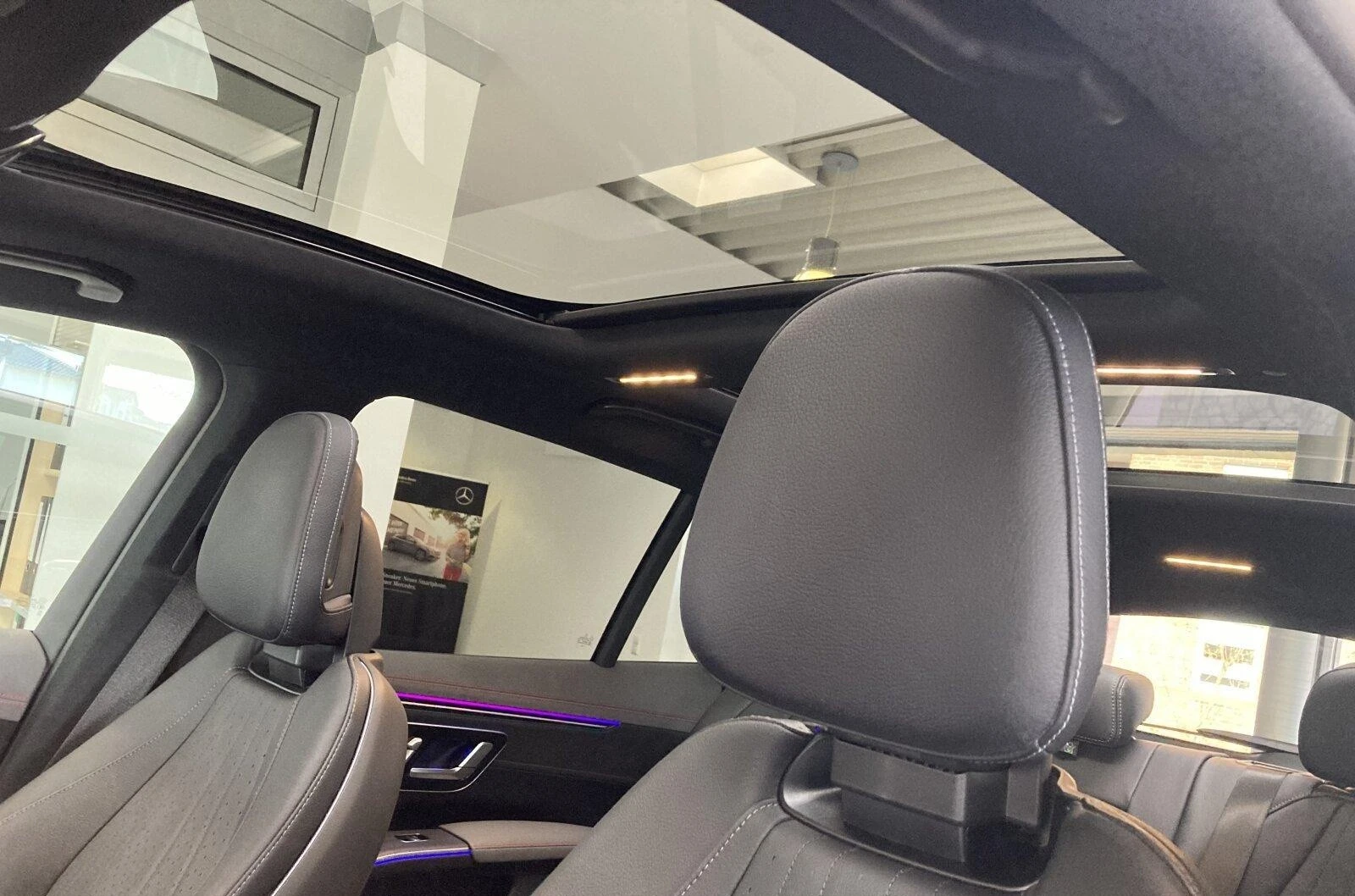 Mercedes-Benz EQS 450 AMG/SUV/4MATIC/HYPERSCREEN/BURM/PANO/360/, снимка 8 - Автомобили и джипове - 53993971