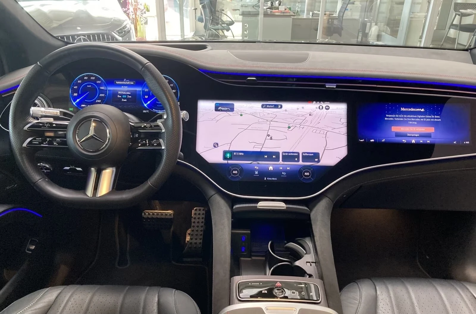 Mercedes-Benz EQS 450 AMG/SUV/4MATIC/HYPERSCREEN/BURM/PANO/360/, снимка 11 - Автомобили и джипове - 53993971