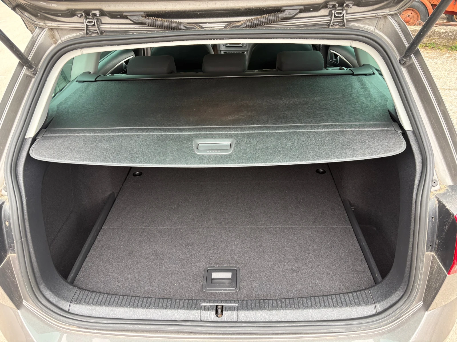 VW Golf 1.6tdi | Mobile.bg � ����������� 10