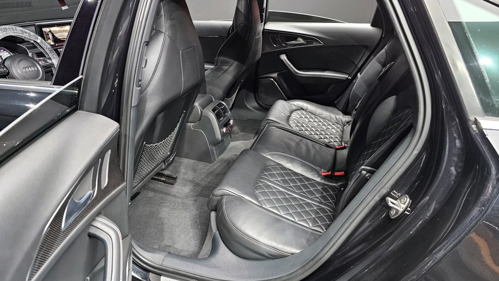 Audi S6 BLK OPTIC* CARBON* HEAD-UP* B&O* КРАЙНА ЦЕНА, снимка 14 - Автомобили и джипове - 54378385